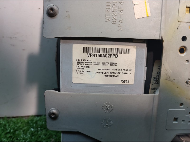 Recambio de luz interior para chrysler grand voyager limited referencia OEM IAM VE2111822591 VE2111822591 05016281AH