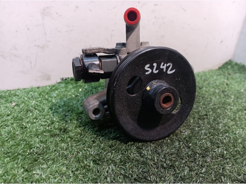 Recambio de bomba direccion para hyundai tucson (jm) 2,0 classic 4x2 referencia OEM IAM 571002E000 571002E000 571002E000