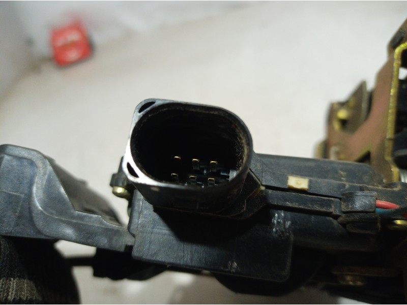 Recambio de cerradura puerta trasera derecha para volkswagen passat berlina (3b2) comfortline referencia OEM IAM   