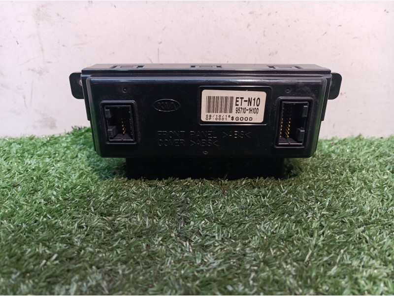 Recambio de pantalla multifuncion para kia cee´d emotion referencia OEM IAM 957101H100 957101H100 ETN10