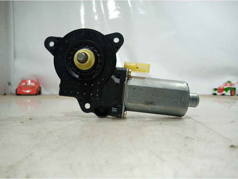 Recambio de motor elevalunas delantero izquierdo para ford fiesta (cbk) ambiente referencia OEM IAM 0130821938 0130821938 013082