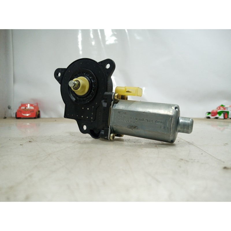 Recambio de motor elevalunas delantero izquierdo para ford fiesta (cbk) ambiente referencia OEM IAM 0130821938 0130821938 013082