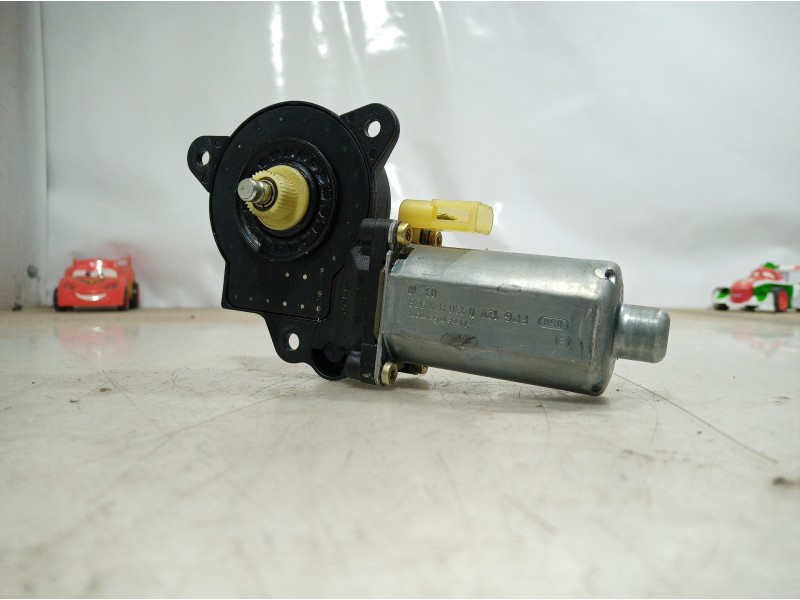 Recambio de motor elevalunas delantero izquierdo para ford fiesta (cbk) ambiente referencia OEM IAM 0130821938 0130821938 013082