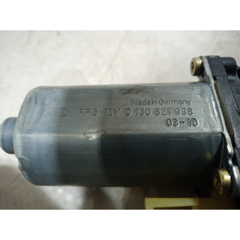 Recambio de motor elevalunas delantero izquierdo para ford fiesta (cbk) ambiente referencia OEM IAM 0130821938 0130821938 013082