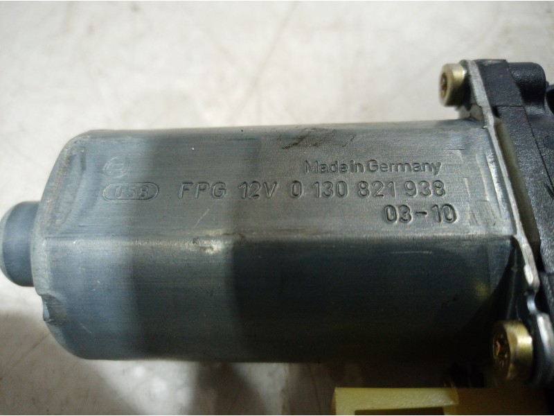 Recambio de motor elevalunas delantero izquierdo para ford fiesta (cbk) ambiente referencia OEM IAM 0130821938 0130821938 013082