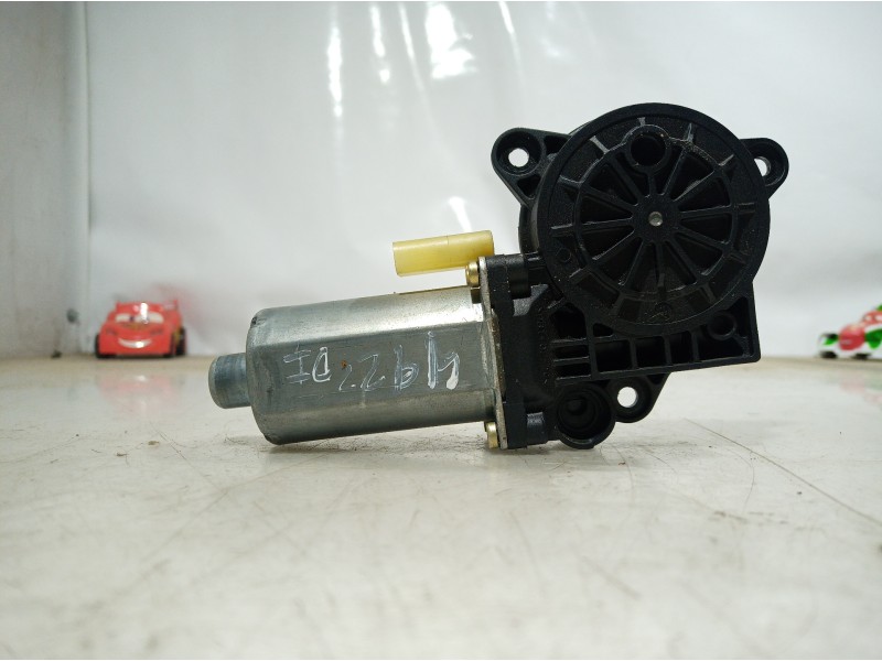 Recambio de motor elevalunas delantero izquierdo para ford fiesta (cbk) ambiente referencia OEM IAM 0130821938 0130821938 013082