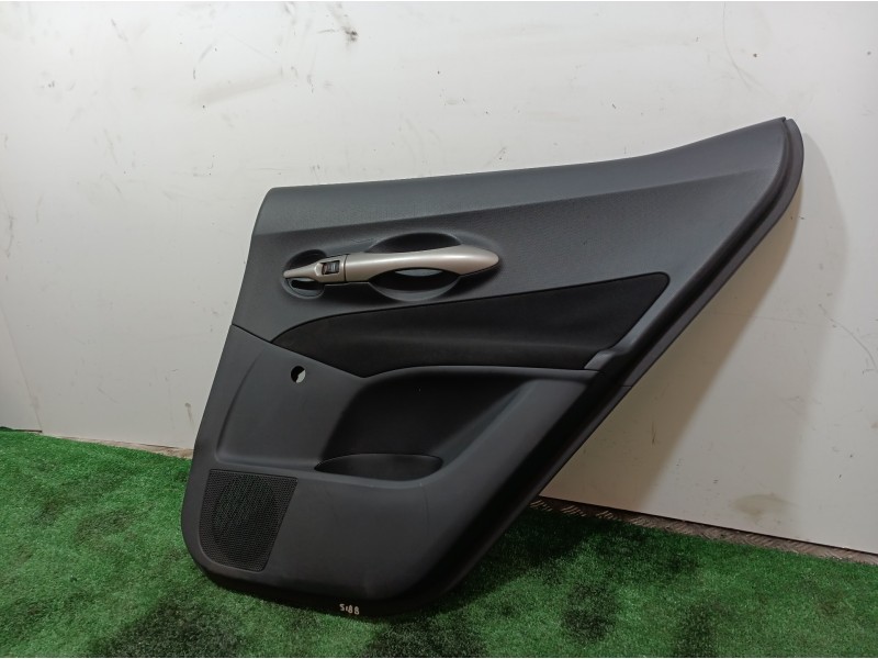 Recambio de guarnecido puerta trasera derecha para toyota auris luna+ referencia OEM IAM 67787X1F00 67787X1F00 67787X1F00
