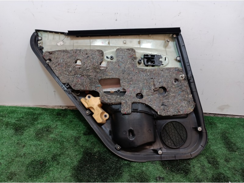 Recambio de guarnecido puerta trasera derecha para toyota auris luna+ referencia OEM IAM 67787X1F00 67787X1F00 67787X1F00