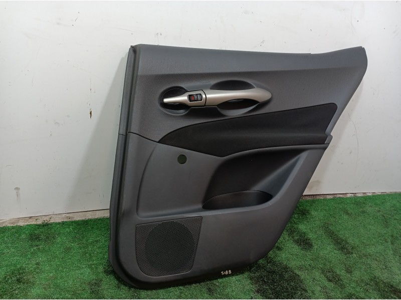 Recambio de guarnecido puerta trasera derecha para toyota auris luna+ referencia OEM IAM 67787X1F00 67787X1F00 67787X1F00
