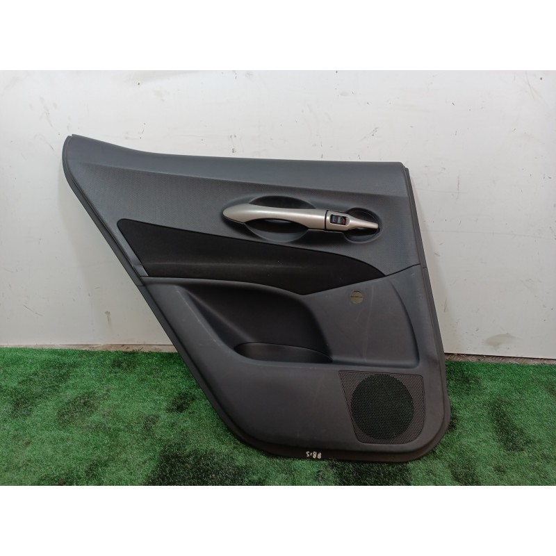 Recambio de guarnecido puerta trasera izquierda para toyota auris luna+ referencia OEM IAM 67788X1F00 67788X1F00 67788X1F00