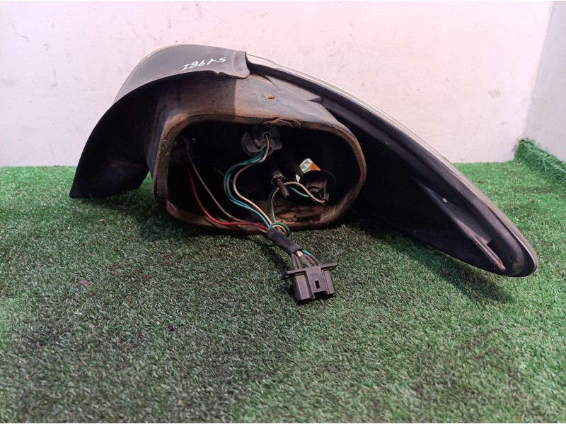 Recambio de piloto trasero izquierdo para peugeot 206 berlina quicksilver referencia OEM IAM   