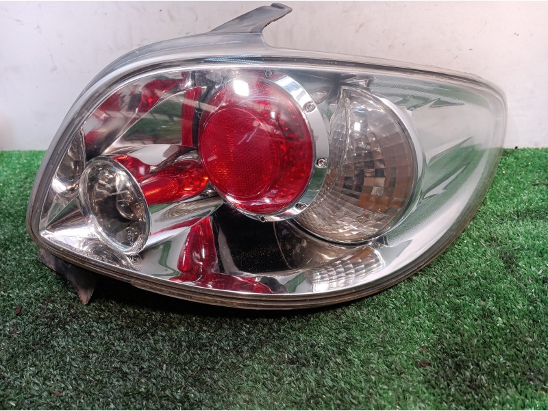 Recambio de piloto trasero derecho para peugeot 206 berlina quicksilver referencia OEM IAM   