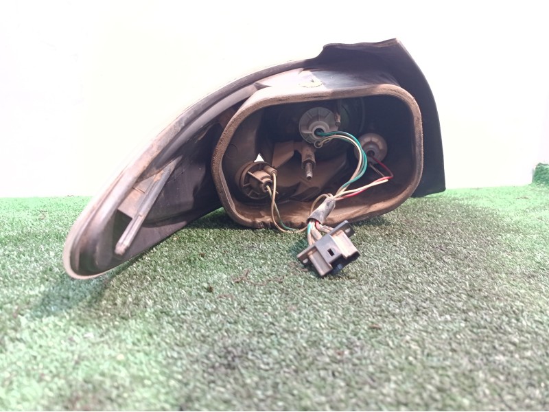 Recambio de piloto trasero derecho para peugeot 206 berlina quicksilver referencia OEM IAM   