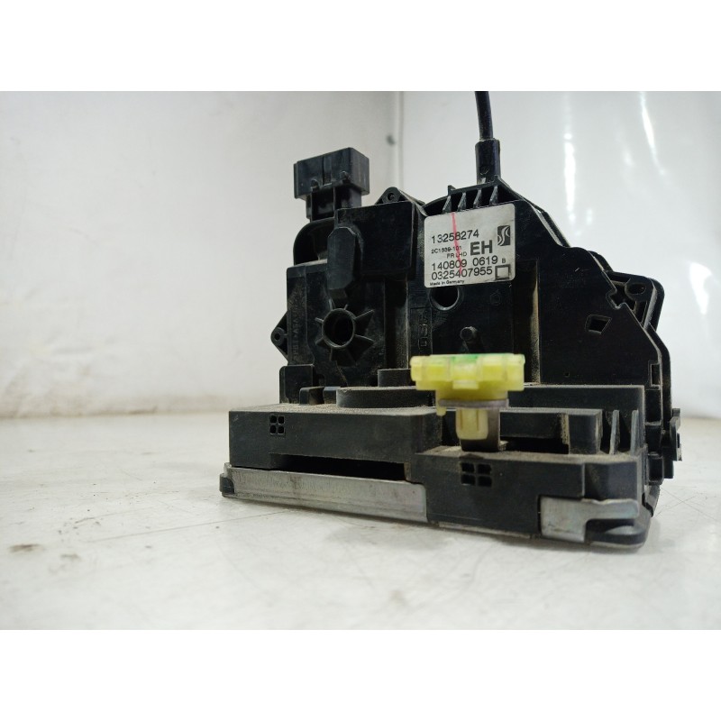 Recambio de cerradura puerta delantera derecha para opel corsa d referencia OEM IAM 13258274 13258274 13258274