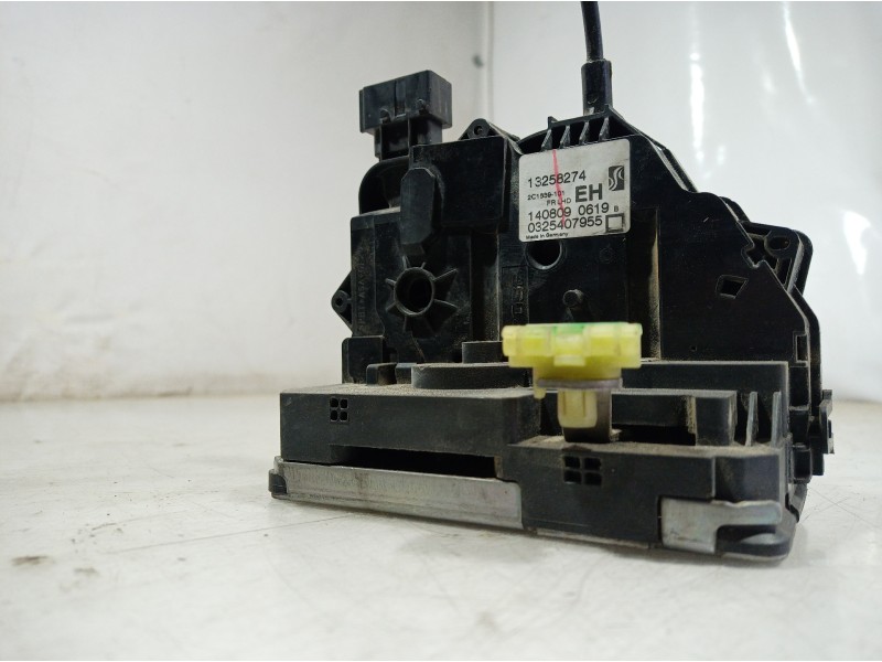Recambio de cerradura puerta delantera derecha para opel corsa d referencia OEM IAM 13258274 13258274 13258274
