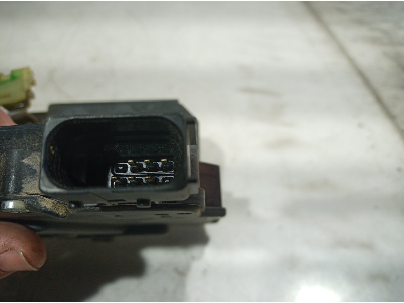 Recambio de cerradura puerta delantera derecha para opel corsa d referencia OEM IAM 13258274 13258274 13258274