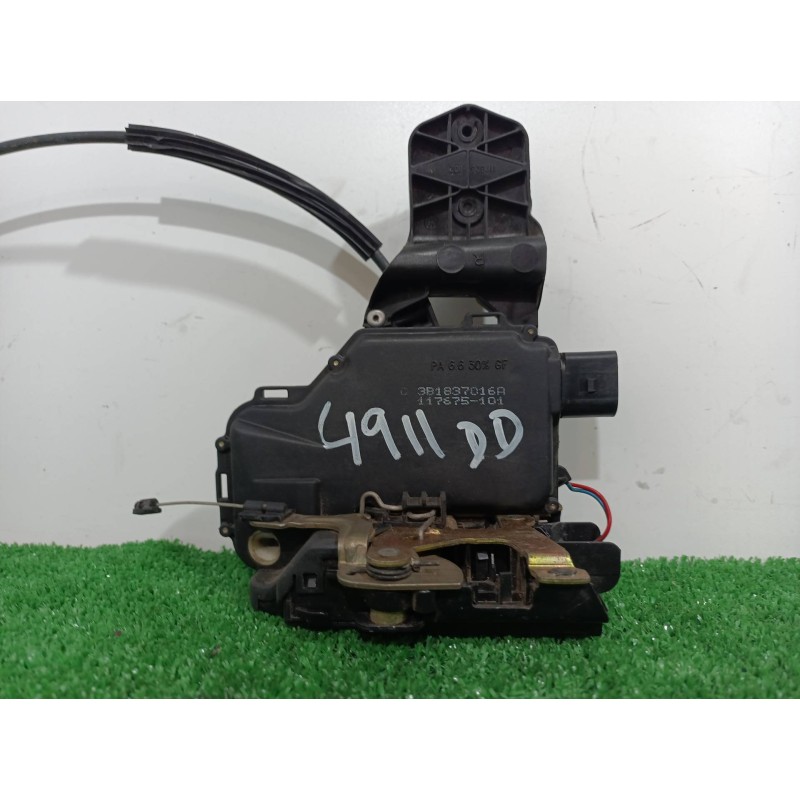 Recambio de cerradura puerta delantera derecha para volkswagen passat berlina (3b2) comfortline referencia OEM IAM 3B1837016A 3B
