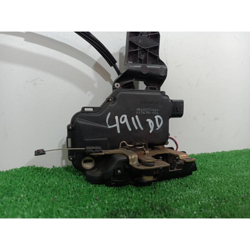 Recambio de cerradura puerta delantera derecha para volkswagen passat berlina (3b2) comfortline referencia OEM IAM 3B1837016A 3B