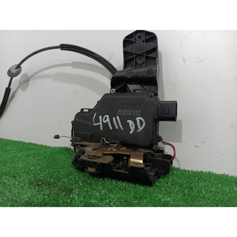 Recambio de cerradura puerta delantera derecha para volkswagen passat berlina (3b2) comfortline referencia OEM IAM 3B1837016A 3B