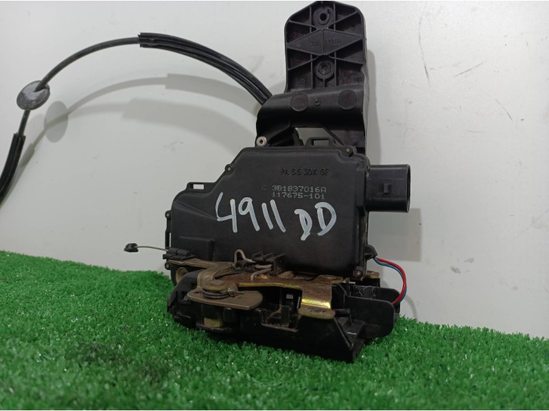 Recambio de cerradura puerta delantera derecha para volkswagen passat berlina (3b2) comfortline referencia OEM IAM 3B1837016A 3B