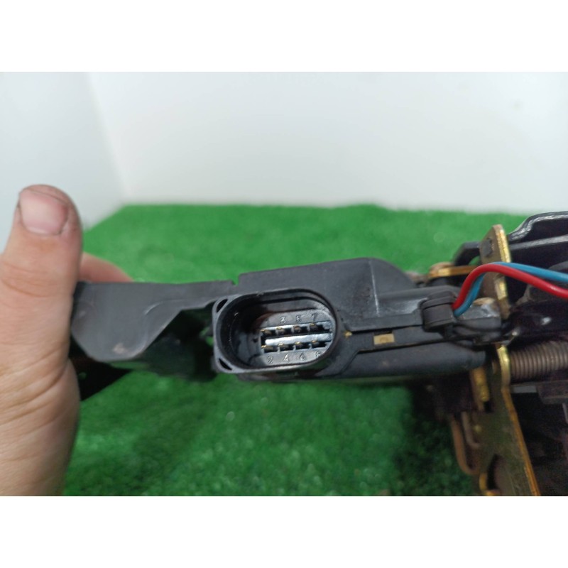 Recambio de cerradura puerta delantera derecha para volkswagen passat berlina (3b2) comfortline referencia OEM IAM 3B1837016A 3B