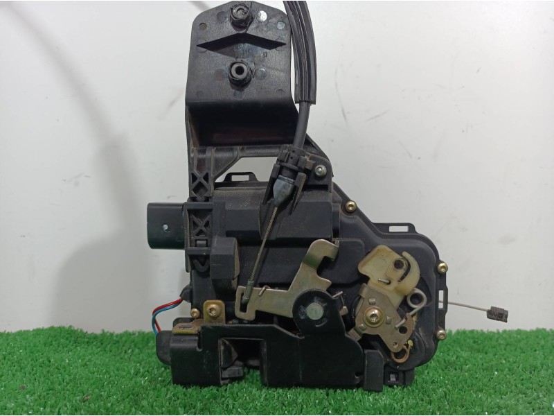 Recambio de cerradura puerta delantera derecha para volkswagen passat berlina (3b2) comfortline referencia OEM IAM 3B1837016A 3B