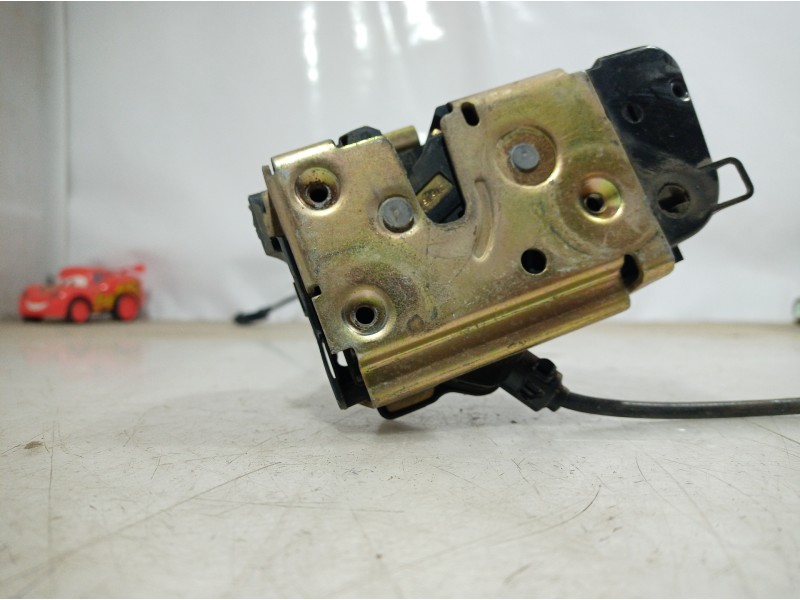 Recambio de cerradura puerta trasera derecha para renault megane ii classic berlina 1.9 dci diesel referencia OEM IAM   
