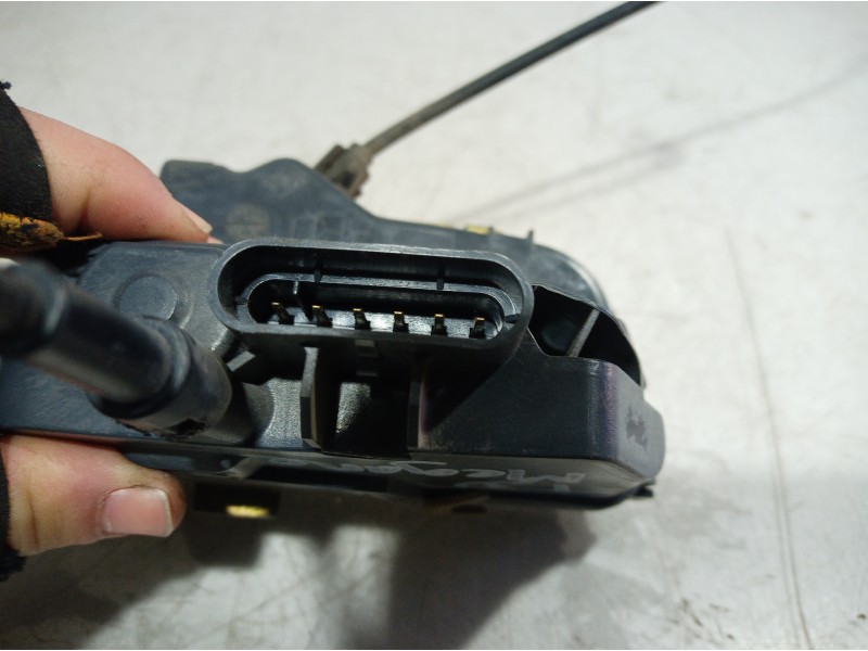 Recambio de cerradura puerta trasera derecha para renault megane ii classic berlina 1.9 dci diesel referencia OEM IAM   