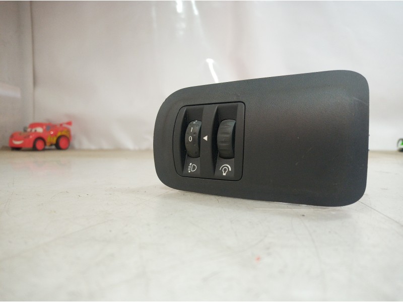 Recambio de mando luces para renault megane ii classic berlina 1.9 dci diesel referencia OEM IAM 8200176081 8200176081 820017608