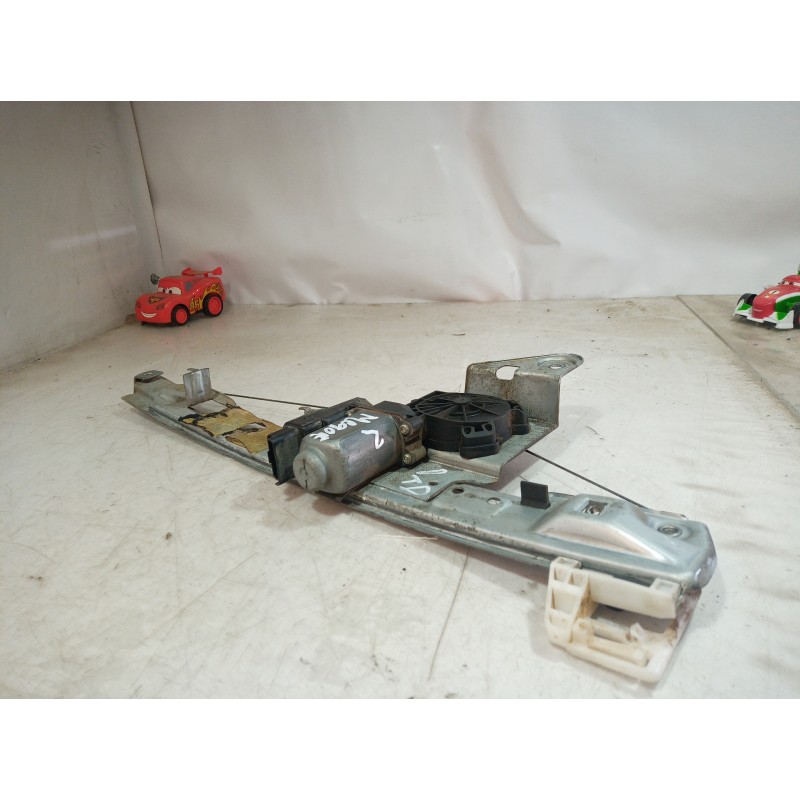 Recambio de elevalunas trasero derecho para renault megane ii classic berlina 1.9 dci diesel referencia OEM IAM 19001178 1900117