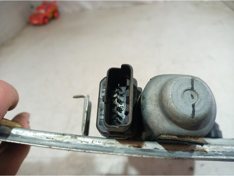Recambio de elevalunas trasero derecho para renault megane ii classic berlina 1.9 dci diesel referencia OEM IAM 19001178 1900117
