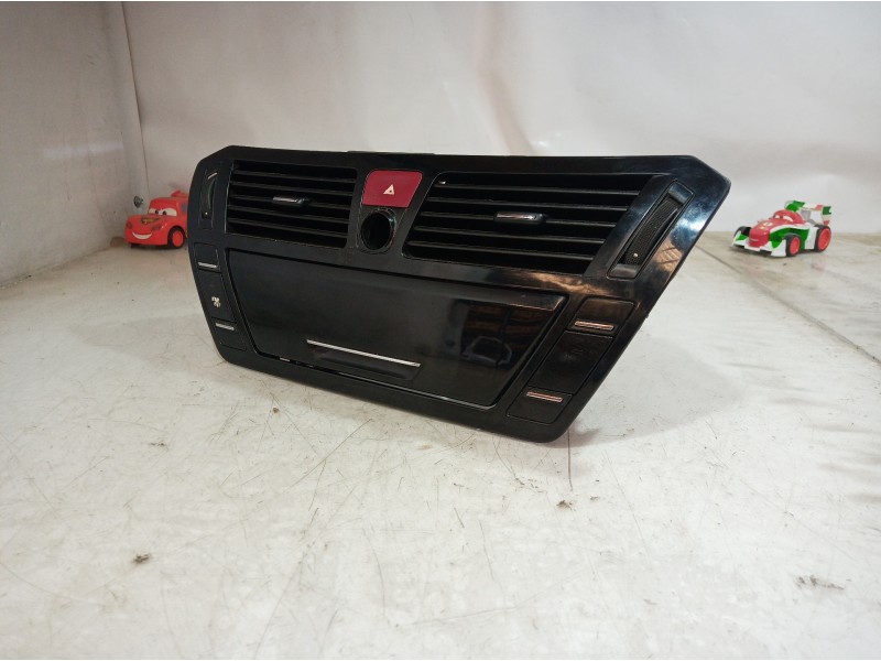 Recambio de rejilla aireadora para citroën c4 picasso millenium referencia OEM IAM 30378238 30378238 30378238