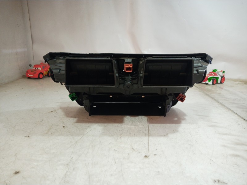 Recambio de rejilla aireadora para citroën c4 picasso millenium referencia OEM IAM 30378238 30378238 30378238