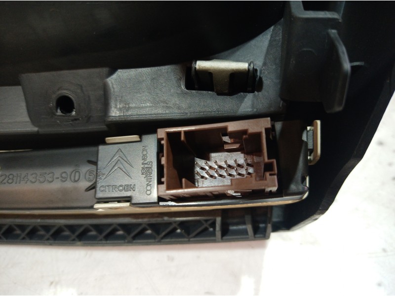 Recambio de moldura para citroën c4 picasso millenium referencia OEM IAM 9654110277 9654110277 9654110277