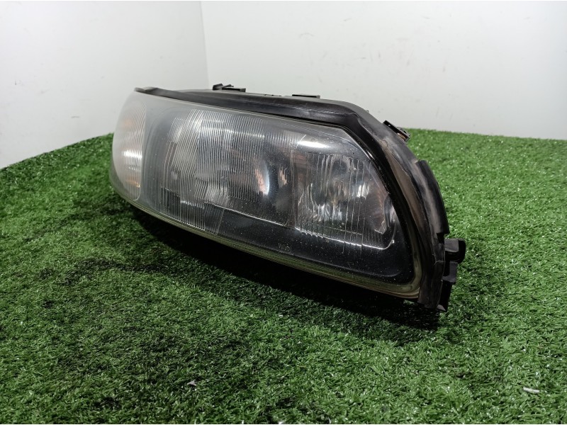 Recambio de faro derecho para volvo s60 berlina referencia OEM IAM 8620687 8620687 89004806