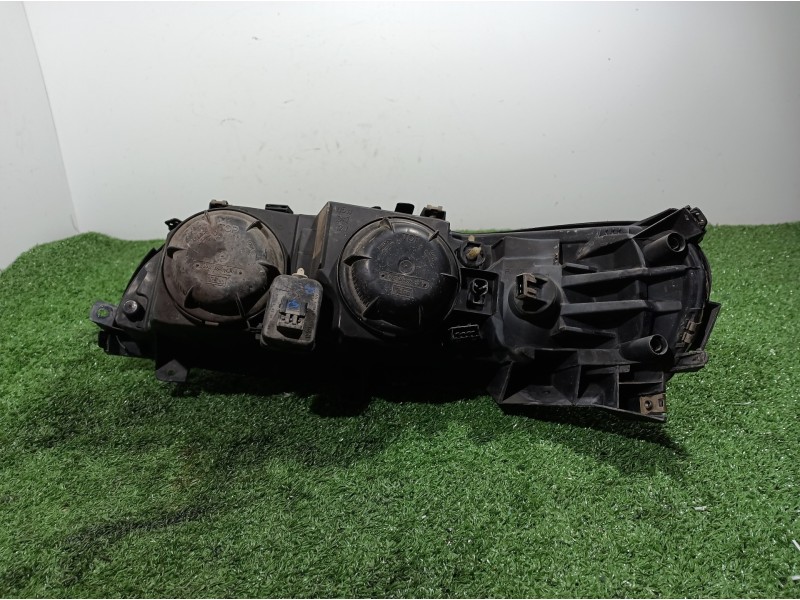 Recambio de faro derecho para volvo s60 berlina referencia OEM IAM 8620687 8620687 89004806