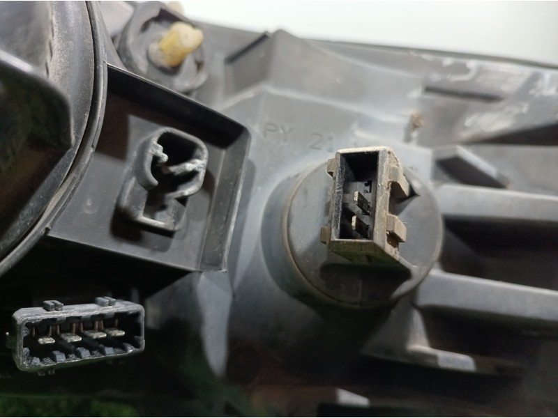 Recambio de faro derecho para volvo s60 berlina referencia OEM IAM 8620687 8620687 89004806