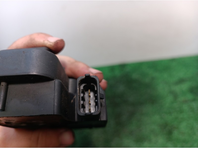 Recambio de bobina encendido para mercedes-benz clase clk (w208) cabrio 320 (208.465) referencia OEM IAM A0001587303 A0001587303