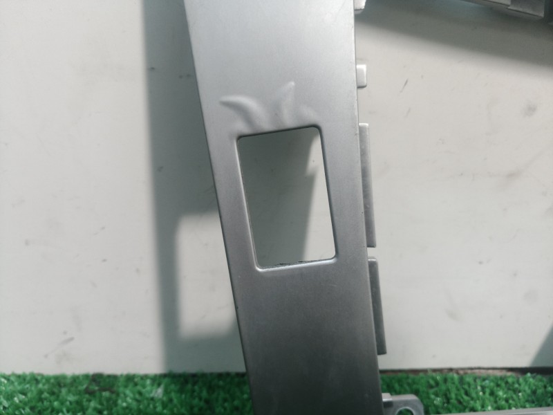 Recambio de moldura para bmw serie 3 berlina (e46) 318i referencia OEM IAM 51168211465 51168211465 51168211465