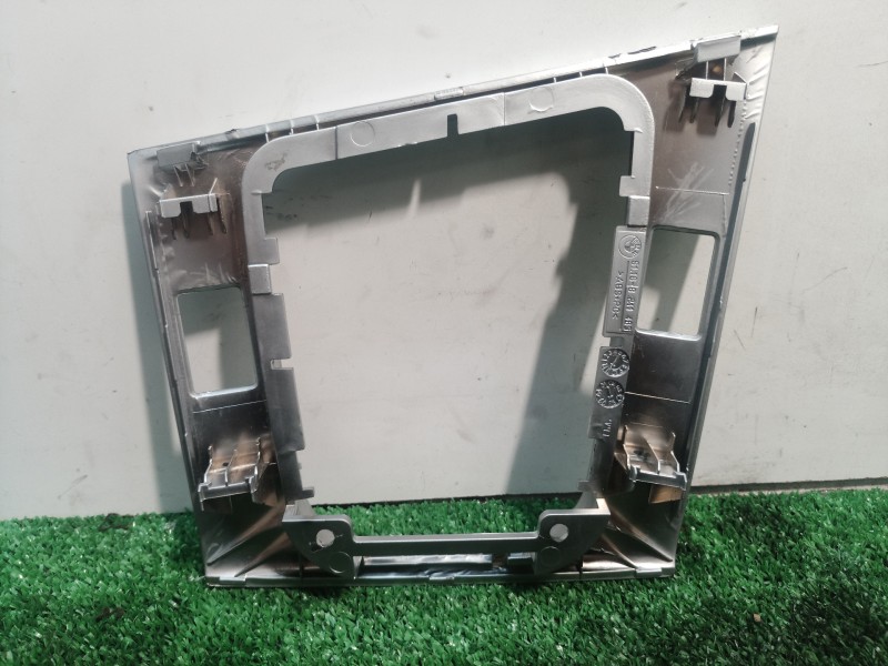 Recambio de moldura para bmw serie 3 berlina (e46) 318i referencia OEM IAM 51168211465 51168211465 51168211465