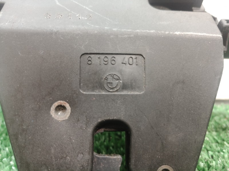 Recambio de cerradura maletero / porton para bmw serie 3 berlina (e46) 318i referencia OEM IAM 8196401 8196401 8196401