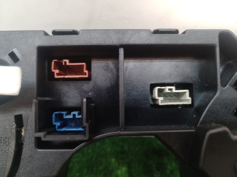 Recambio de mando volante para citroën c4 picasso business class referencia OEM IAM 96644965XT 96644965XT N345657493