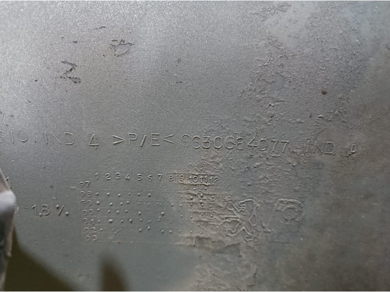 Recambio de paragolpes delantero para peugeot 206 cc cc referencia OEM IAM 9630684077 9630684077 9630684077