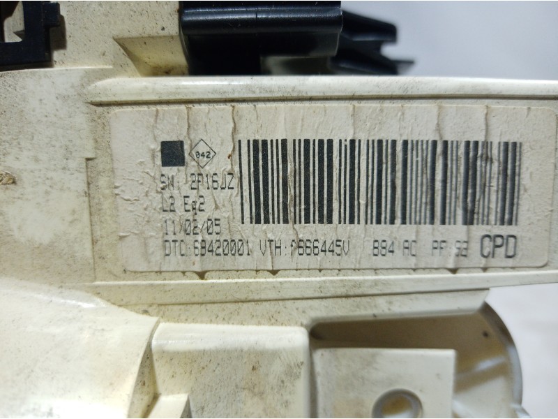 Recambio de mando calefaccion / aire acondicionado para renault megane ii berlina 5p referencia OEM IAM 68420001 68420001 684200