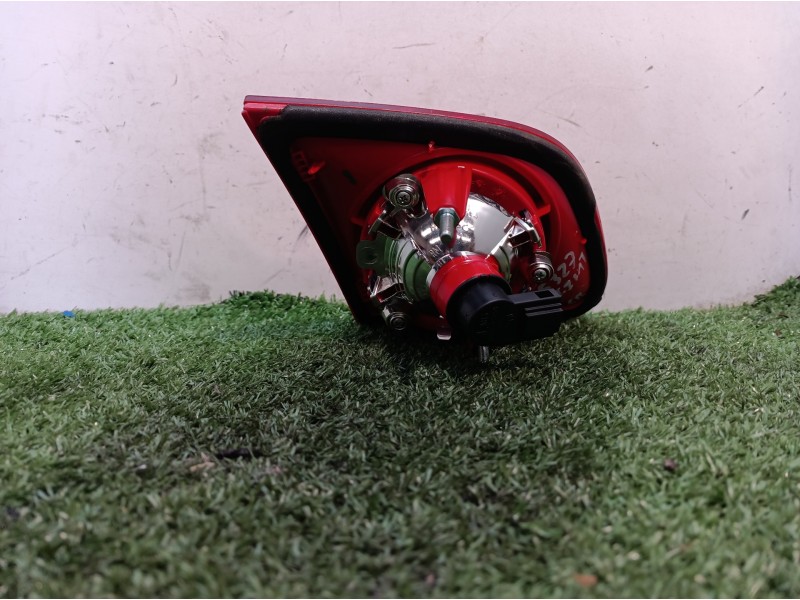 Recambio de piloto trasero derecho interior para volkswagen passat berlina (3c2) advance referencia OEM IAM 3C5945094E 3C5945094