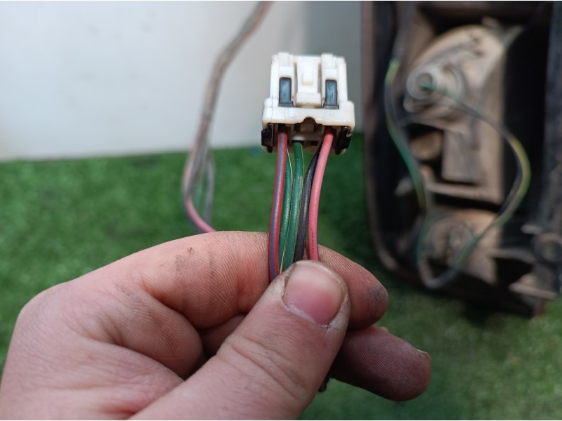 Recambio de piloto trasero derecho para nissan x-trail (t30) comfort referencia OEM IAM   