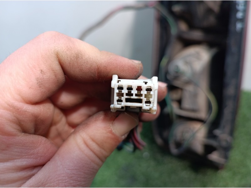 Recambio de piloto trasero derecho para nissan x-trail (t30) comfort referencia OEM IAM   