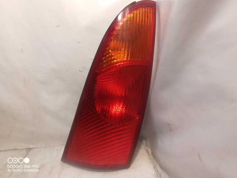 Recambio de piloto trasero derecho para ford focus berlina (cak) ambiente referencia OEM IAM 1M5113404 1M5113404 1M5113404