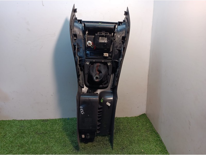 Recambio de consola central tras. para volkswagen golf v berlina (1k1) highline referencia OEM IAM 1K0862531A 1K0862531A 1K08632