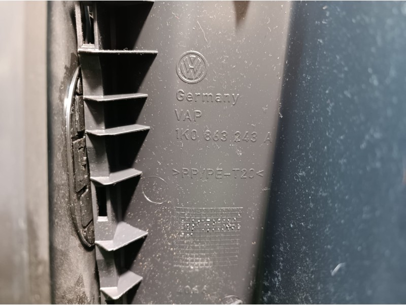 Recambio de consola central tras. para volkswagen golf v berlina (1k1) highline referencia OEM IAM 1K0862531A 1K0862531A 1K08632